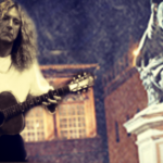 Robert Plant plays Stairway to Heaven Acoustically